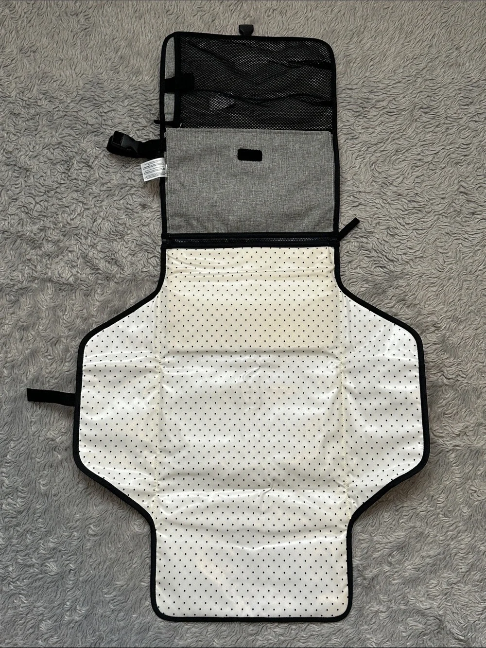NWOT Skip Hop Gray & Cream Polka Dot Portable Baby Changing Mat
